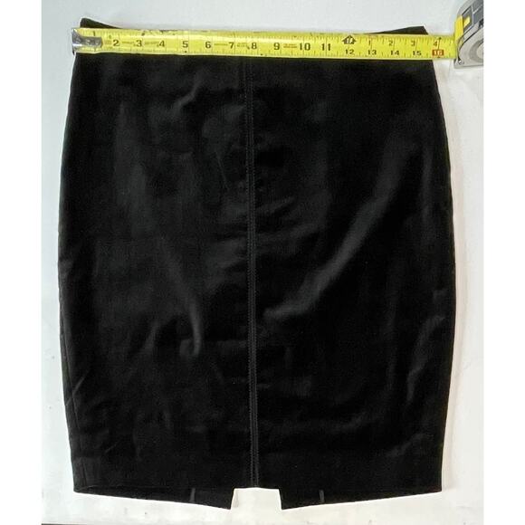The Limited Black Velvet Pencil Mini Skirt Women’s 4 Lined Classic Chic Workwear - Picture 3 of 10